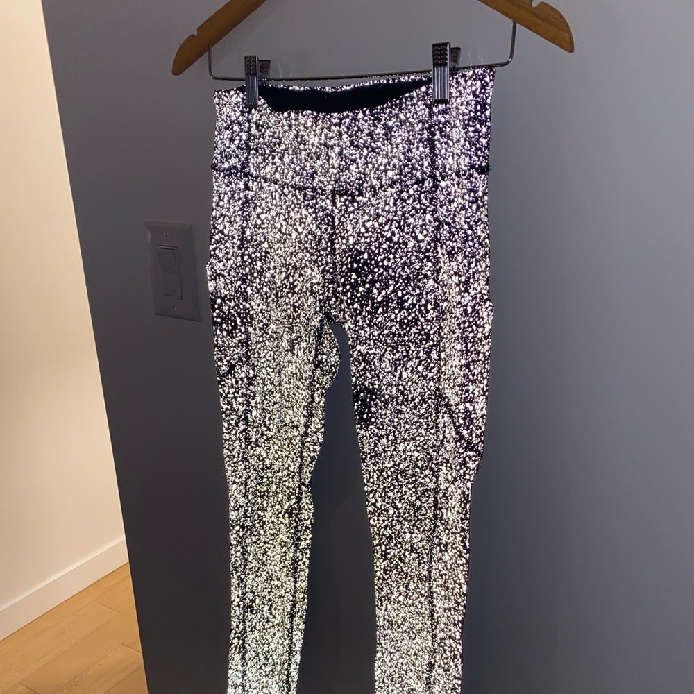 Lululemon reflective running leggings